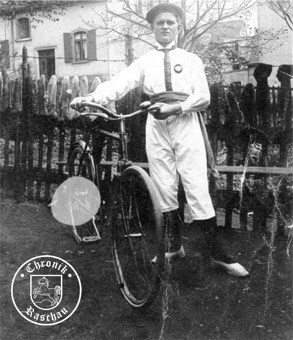 1903 1 Radfahrer